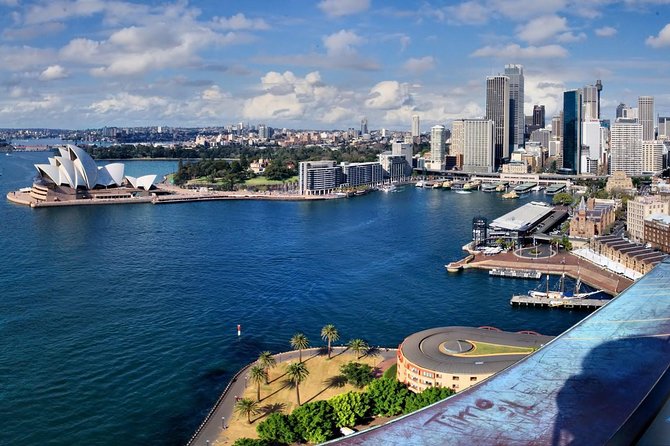 Departure Transfer: Sydney to Sydney Airport SYD in Luxury Van - Additional Information