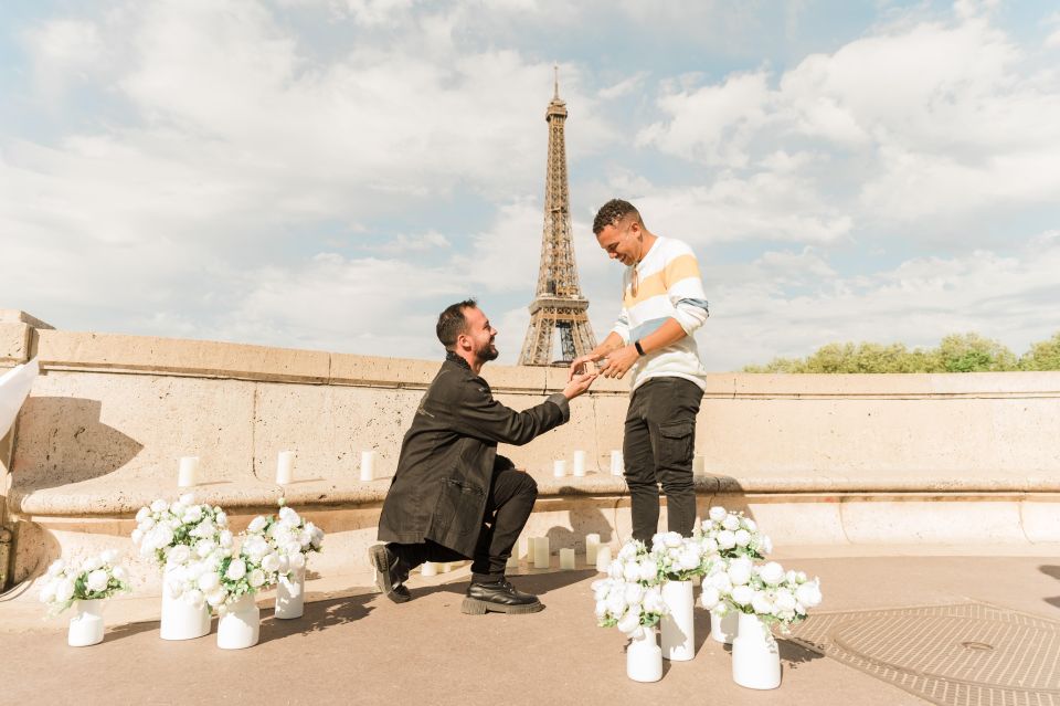 Eiffel Tower Proposal Lgbtqia+ / 1h Photographer - Activity Details and Inclusions