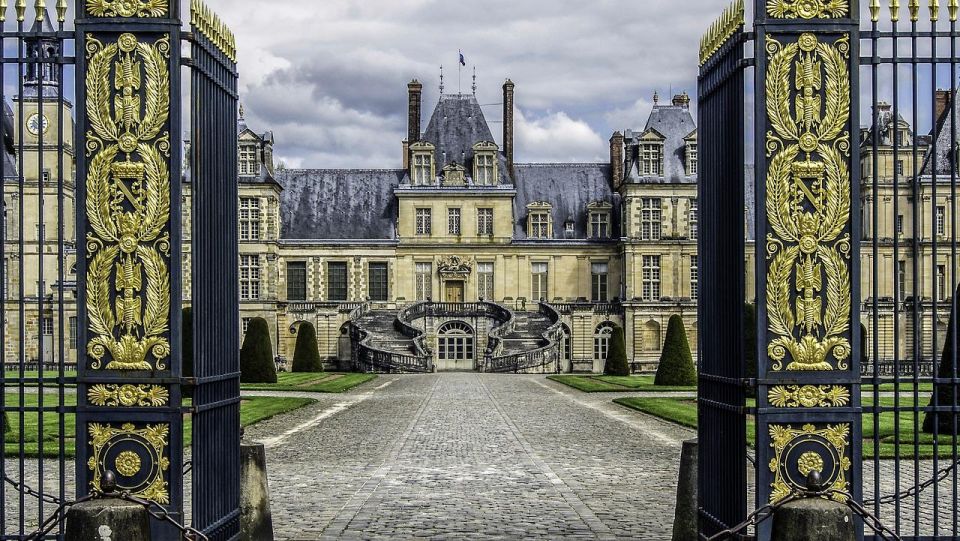 Fontainebleau and Barbizon Private Guided Tour From Paris - Sum Up