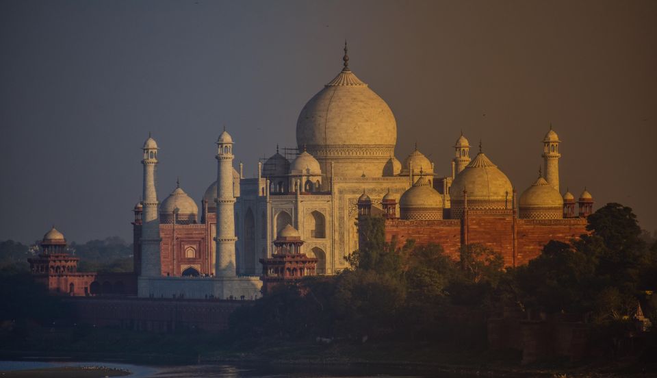 From Delhi: Sunrise Taj Mahal, Agra Fort, and Baby Taj Tour - Common questions