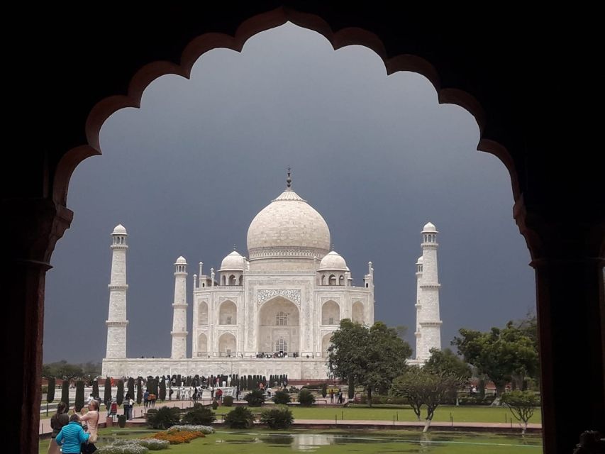 From Delhi: Sunrise Taj Mahal Private Tour With Agra Fort - Common questions