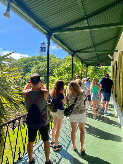 Key West: Hemingway Tour With 3 Food Tastings & 3 Cocktails - Sum Up