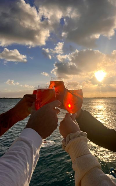 Nassau: Luxury Sunset Booze Cruise - Drinks, Snacks & Music - Inclusions