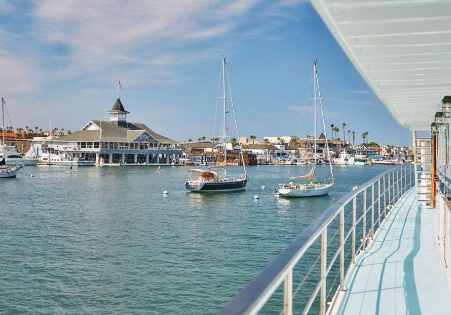 Newport Beach: Christmas Day Buffet Brunch or Dinner Cruise