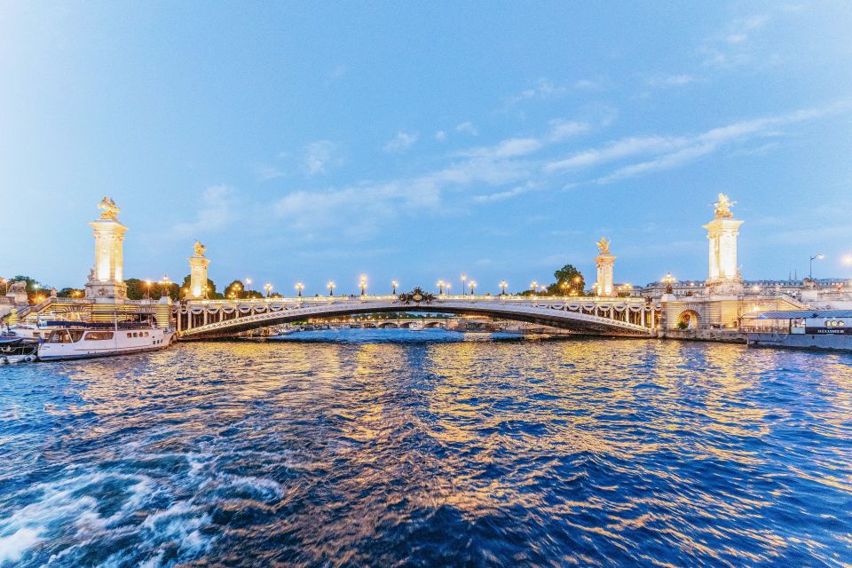 Paris: Dinner Cruise on the Seine River at 8:30 PM - Important Information