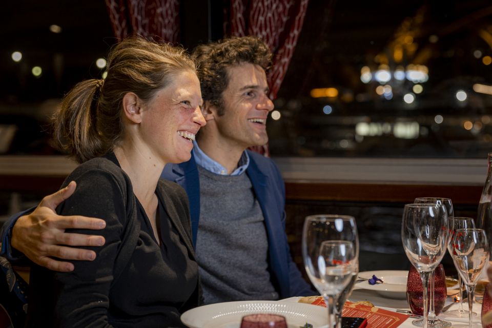 Paris: Seine River Cruise With 3-Course Dinner & Live Music - Common questions