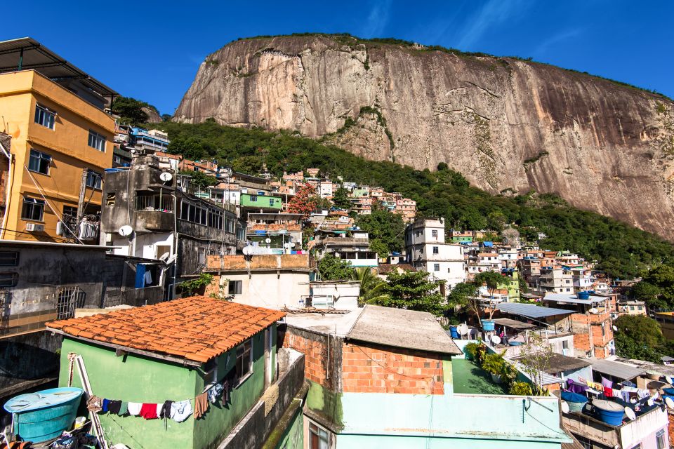 Rio De Janeiro: Half-Day Rocinha Favela Walking Tour - Meeting Point
