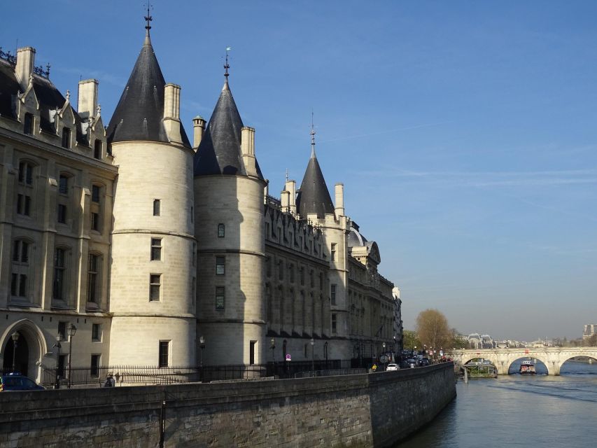 Ste Chapelle & Conciergerie Private Guided Tour With Tickets - Description