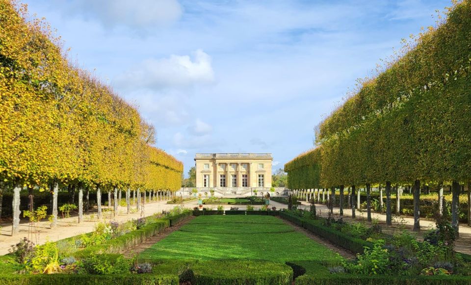 Versailles Palace & Marie-Antoinettes Estate Private Tour - Exclusions