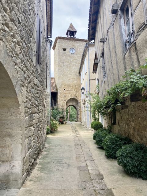 Visit Occitania: Nérac Larressingle Fources Lavardac & Gers - Lavardac: Gateway to Gers