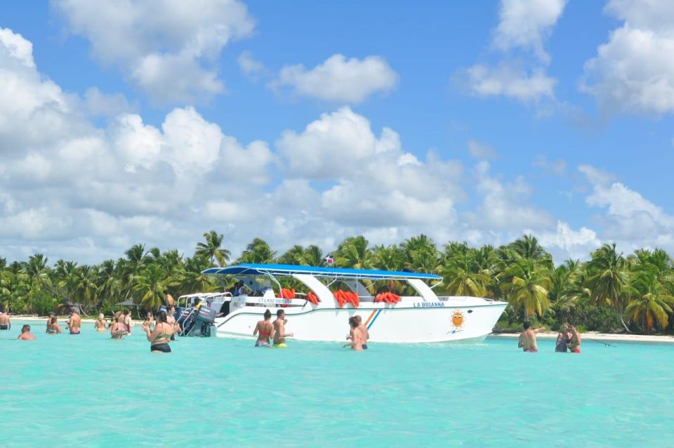 Experience Tour in Rumbadera on Saona Island - Full Day Description and Entertainment