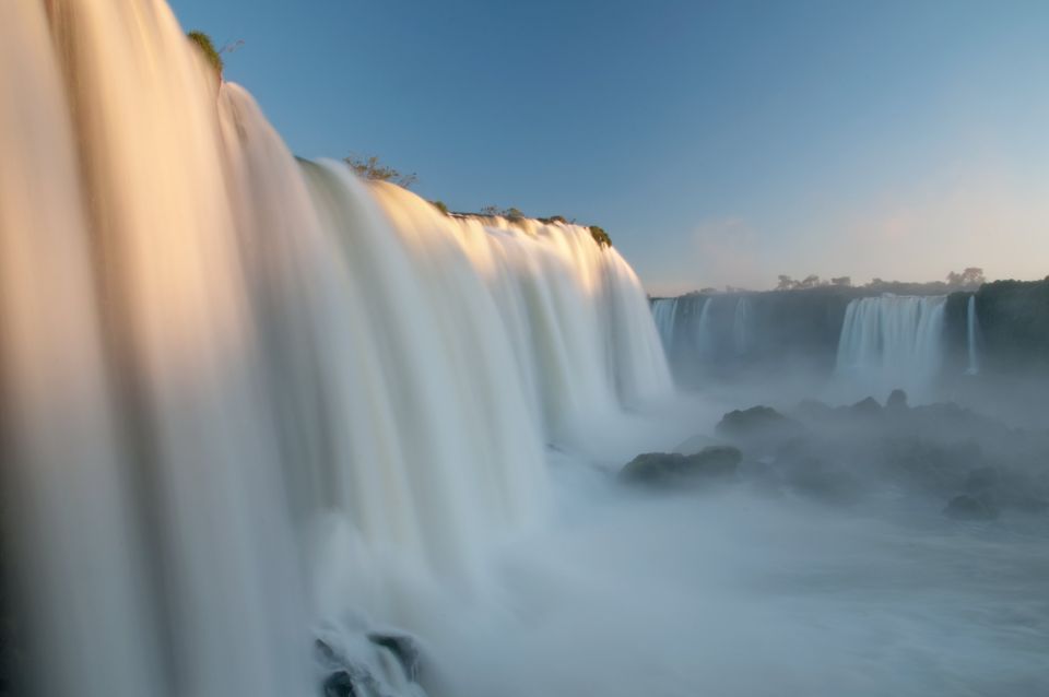 Foz Do Iguaçu: Brazilian Falls Dawn Trip With Breakfast - Expert Guidance and Immersion