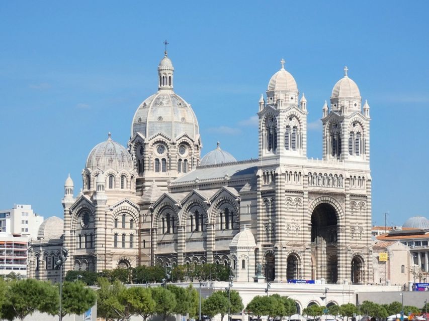 Marseille: Private City Center Walking Tour With Cruise - Additional Information