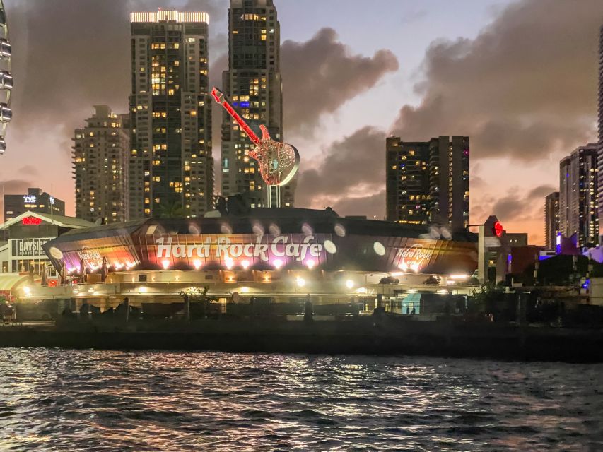 Miami: Evening Cruise on Biscayne Bay - Languages: English, Spanish