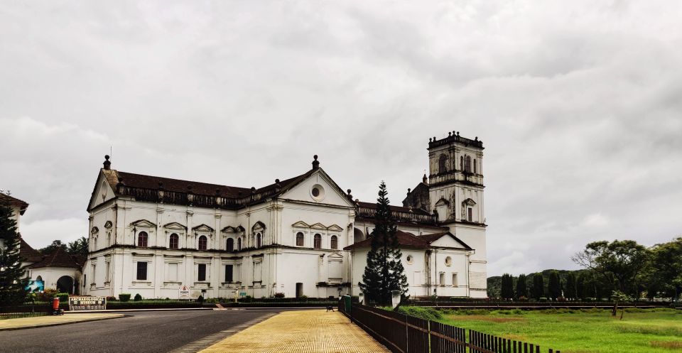 Old Goa: Walking Tour of Heritage Churches - Important Information