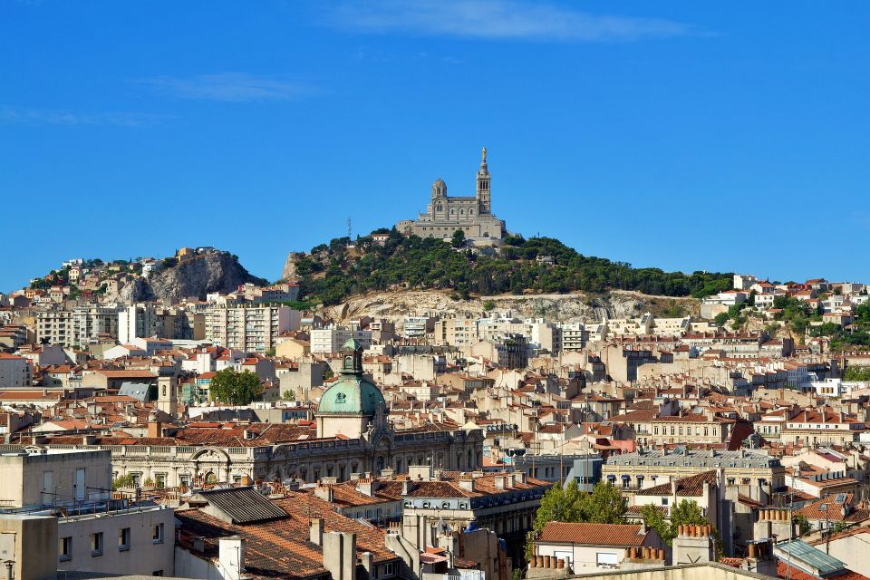 Private Guided Walking Tour of Aix En Provence and Marseille - Common questions