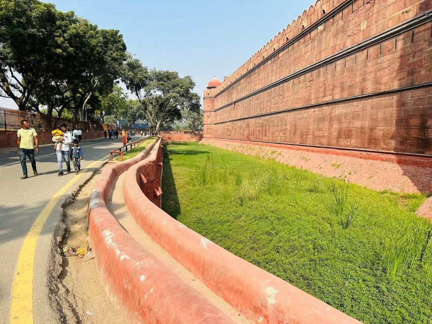 Red Fort Skip-The-Line E-Tickets & Guide Delhi Transfers - Common questions