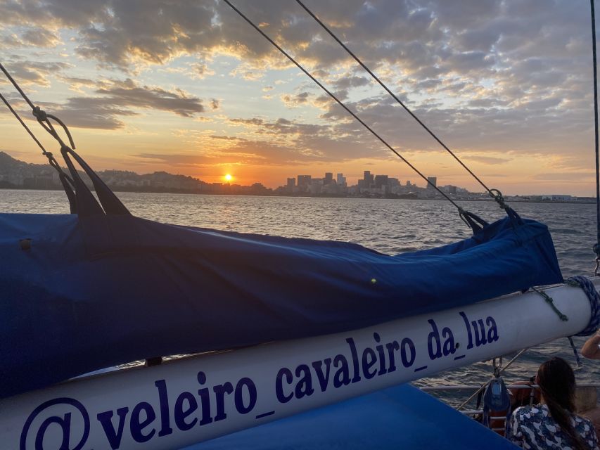 Rio De Janeiro: Sunset Sailboat Tour With Open Bar - Common questions