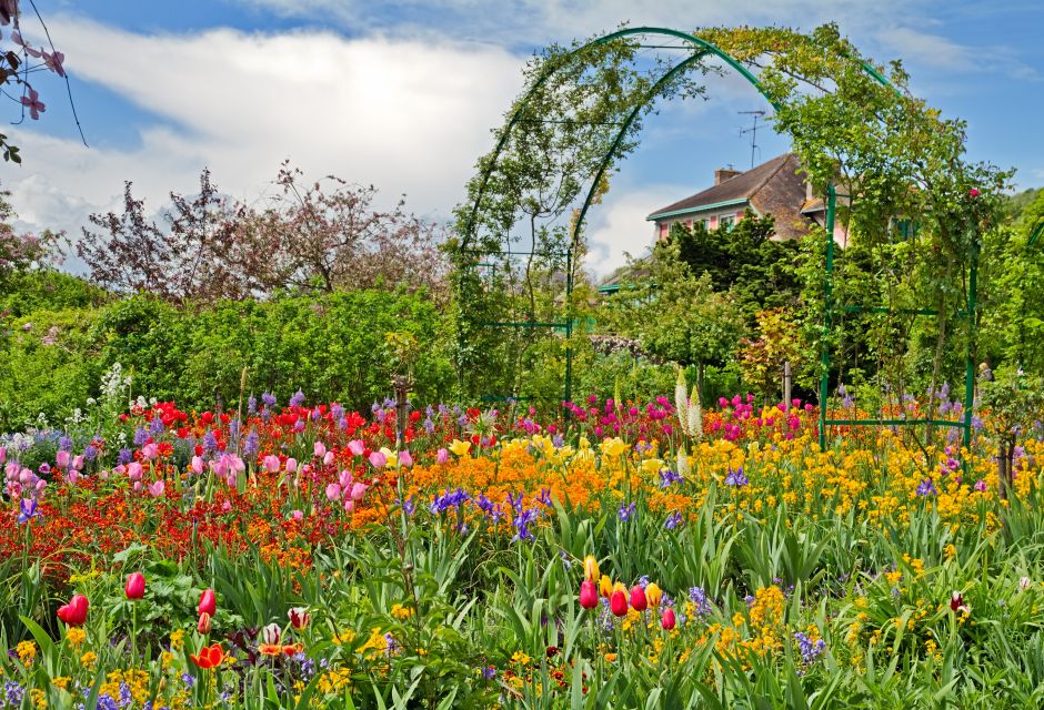 Small-Group Giverny and Van Goghs Room in Auvers From Paris - Inclusions and Exclusions