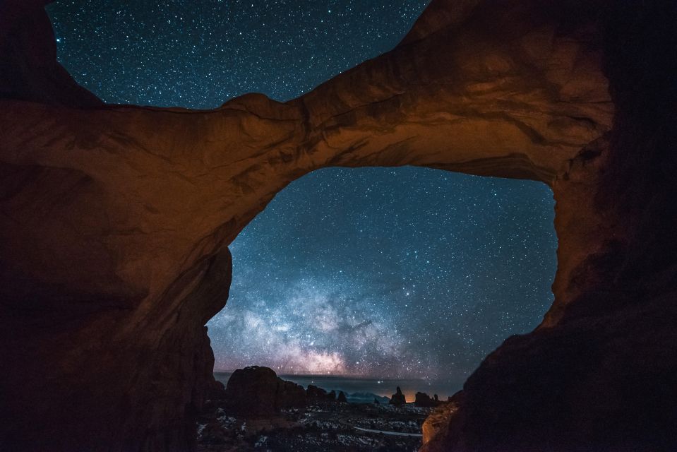 The Windows in Arches: Guided Astro-Photo & Stargazing Hike - What to Bring