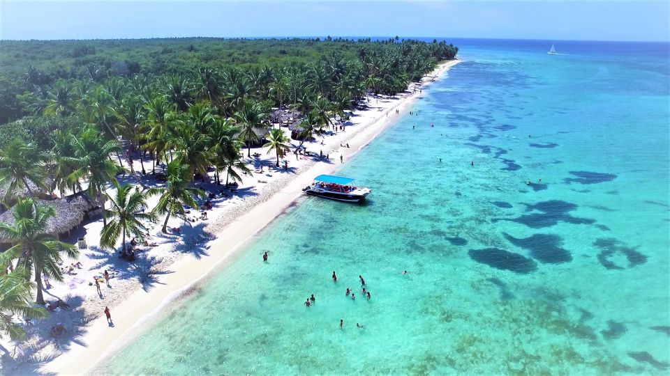 Experience Tour in Rumbadera on Saona Island - Inclusions: Lunch and Open Bar