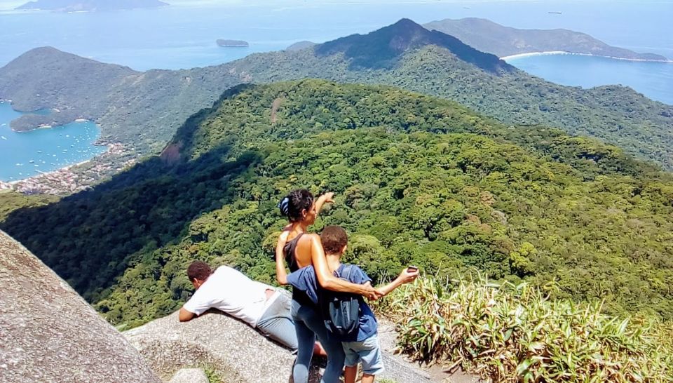 From Abraão: Hiking Tour to Pico Do Papagaio on Ilha Grande - Language Options and Tour Guide