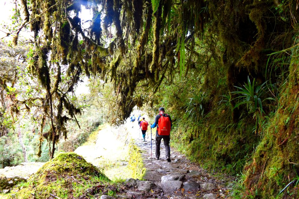 From Cusco: 7-Day Trek to Machu Picchu Through Inca Trail - Meeting Point Logistics