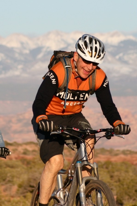 Moab: Dead Horse Point Singletrack Mountain Biking Tour - Safety and Equipment Requirements