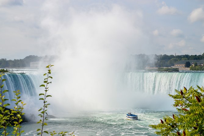 Niagara Falls Day and Night Combo Plus Dinner & Fireworks - Fireworks Display