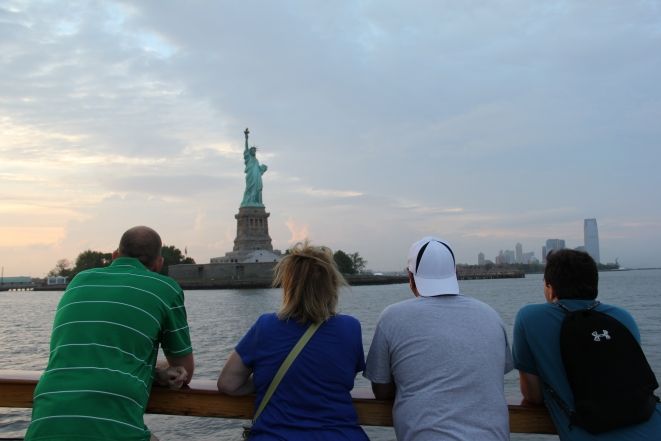 NYC: Evening Jazz Cruise on the Yacht Manhattan - Sum Up