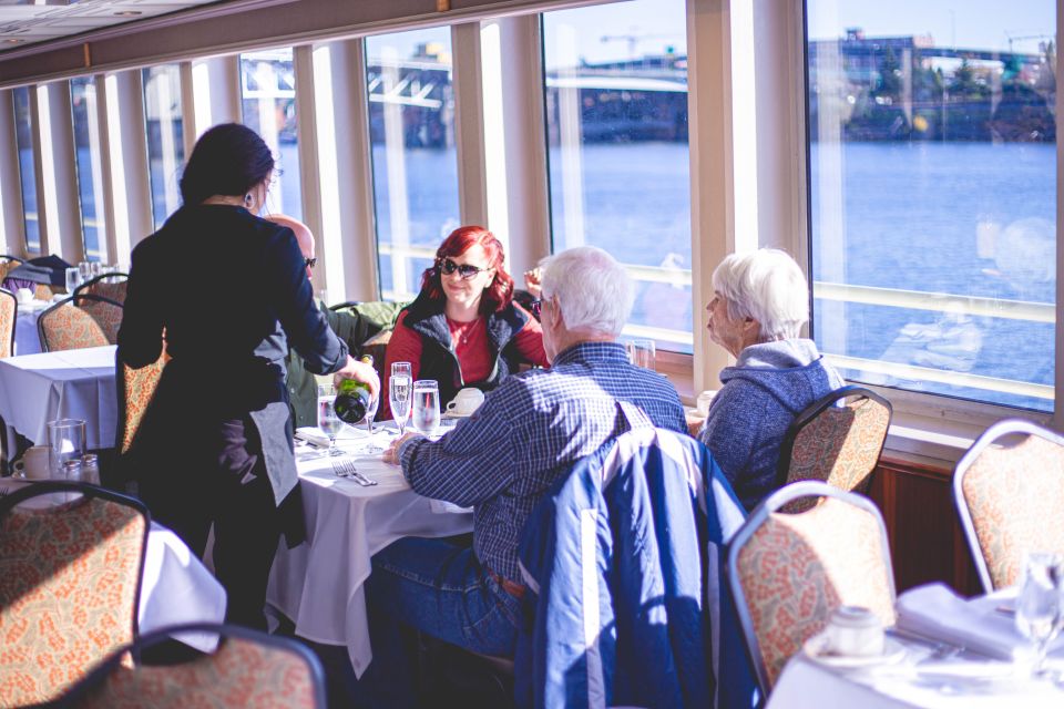Portland: 2-hour Lunch Cruise on the Willamette River - What to Bring