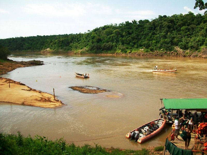 Puerto Iguazú: Iguazu Falls Trip With Jeep Tour & Boat Ride - Pickup Service