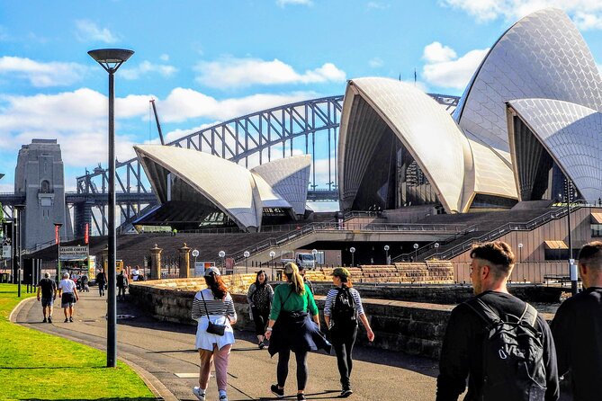 Quay People: Private Sydney Harbour Walking Tour - Pickup and Meeting Points