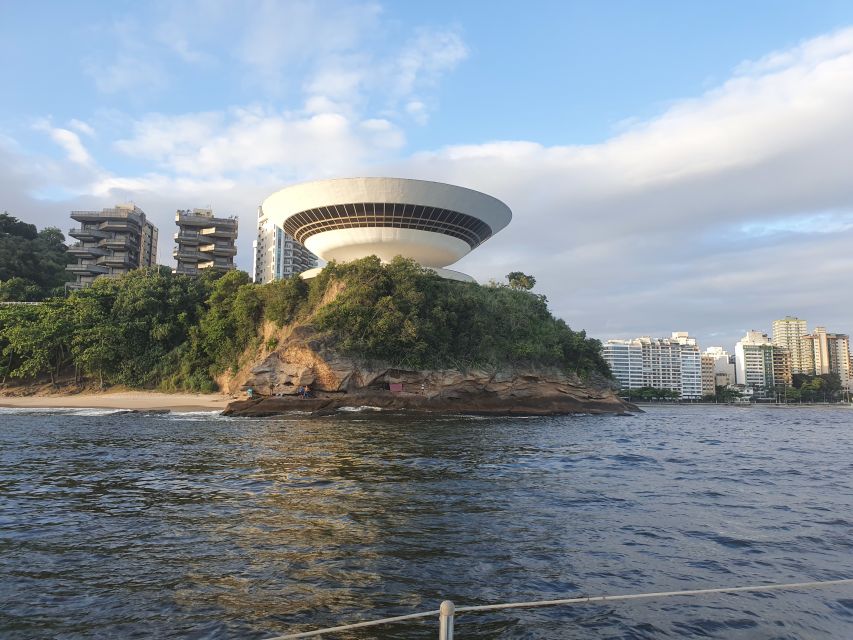 Rio De Janeiro: Unforgettable Sunset Boat Tour - Common questions