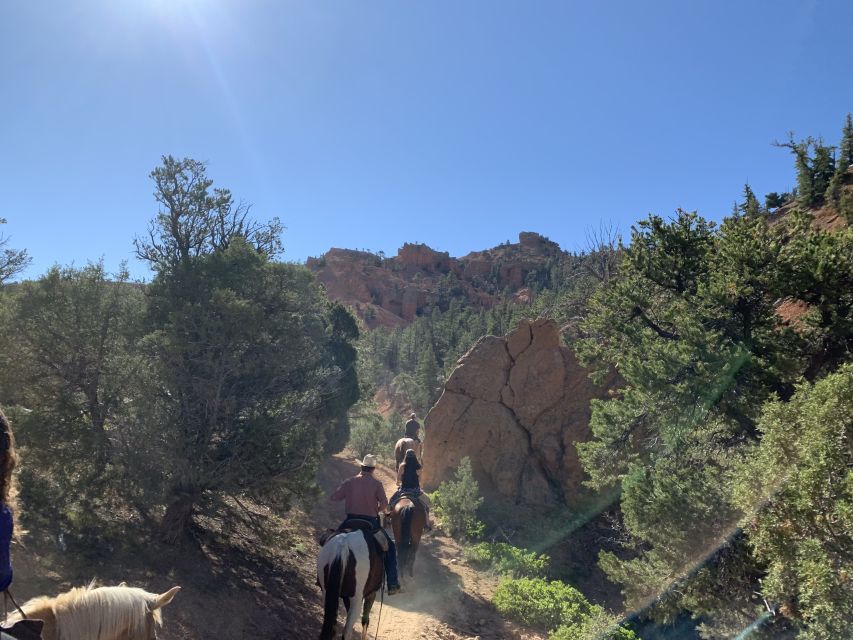 Bryce Canyon City: Red Canyon Horse Riding Day Trip W/ Lunch - Common questions