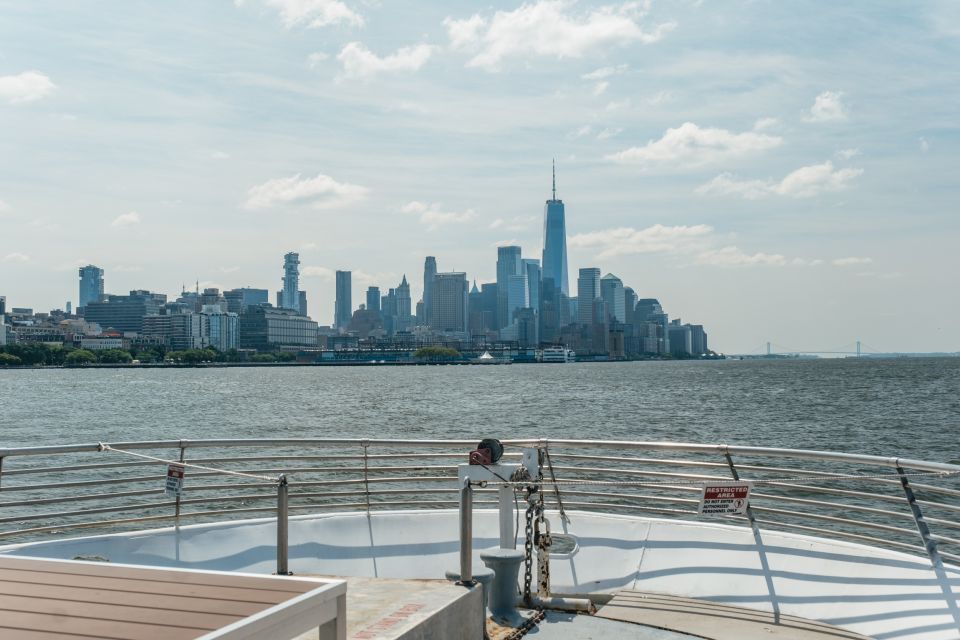 NYC: Luxury Brunch, Lunch or Dinner Harbor Cruise - Common questions