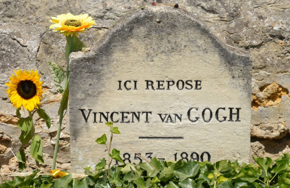 Small-Group Giverny and Van Goghs Room in Auvers From Paris - Common questions