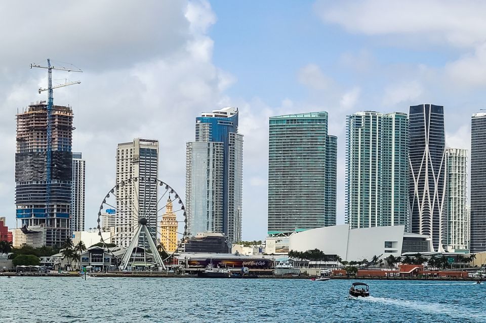 Miami: Skyline Cruise Millionaires Homes & Venetian Islands - Sum Up