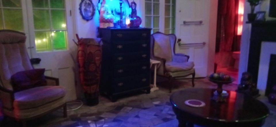 Private Tour Seance At The House On Bourbon Street - Duration and Language