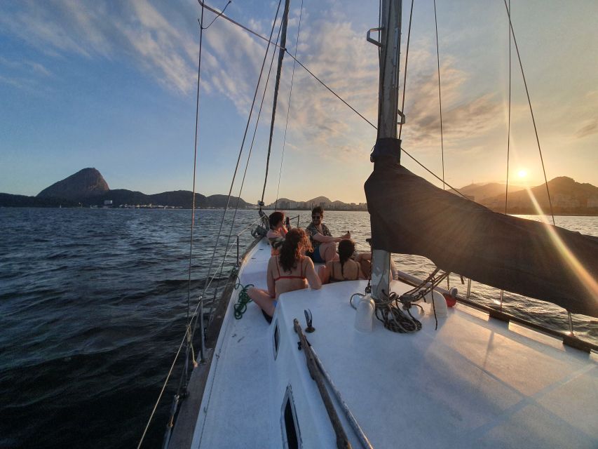 Rio De Janeiro: Unforgettable Sunset Boat Tour - Scenic Coastal Views