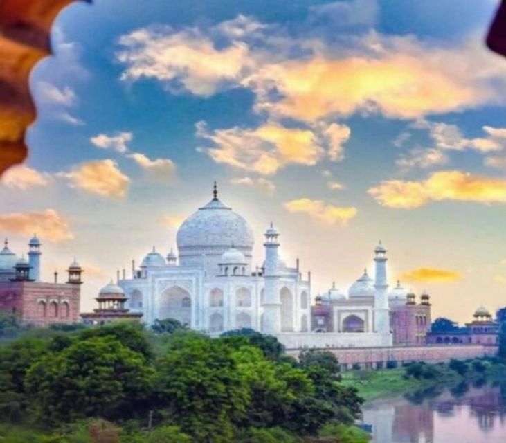 All Inclusive Taj Mahal & Agra Tour by Gatiman Express Train - Key Points