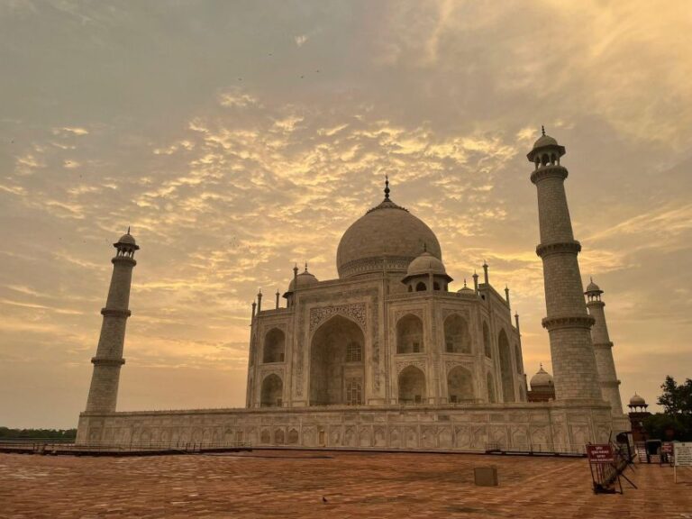 From Delhi : Sunrise Taj Mahal & Agra Tour By Private Car