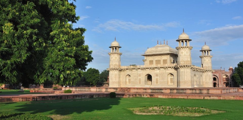 From Delhi: Taj Mahal, Agra Fort and Baby Taj Tour - Key Points