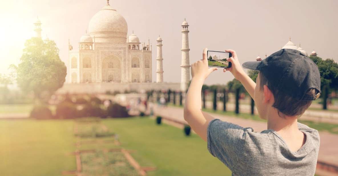 From New Delhi: Private Sunrise Trip to the Taj Mahal - Itinerary