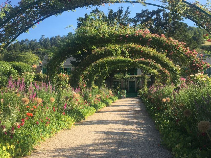 From Paris: Private Trip to Giverny, Monets House & Museum - Key Points