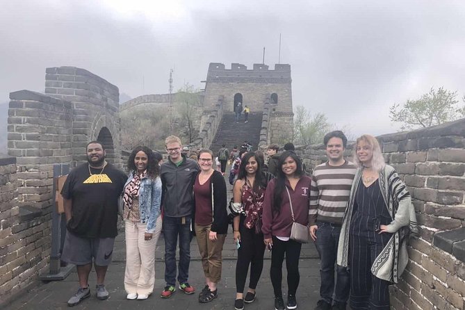 Great Wall Layover Small Group Tour (9AM-1PM)