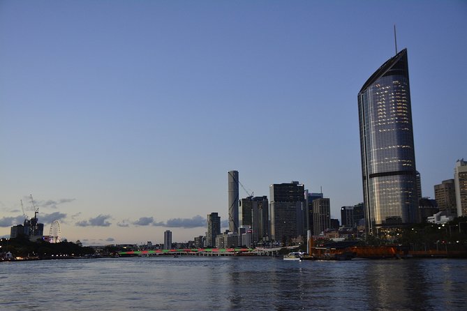 Guided Tour "Love Stories of Brisbane" - Key Points