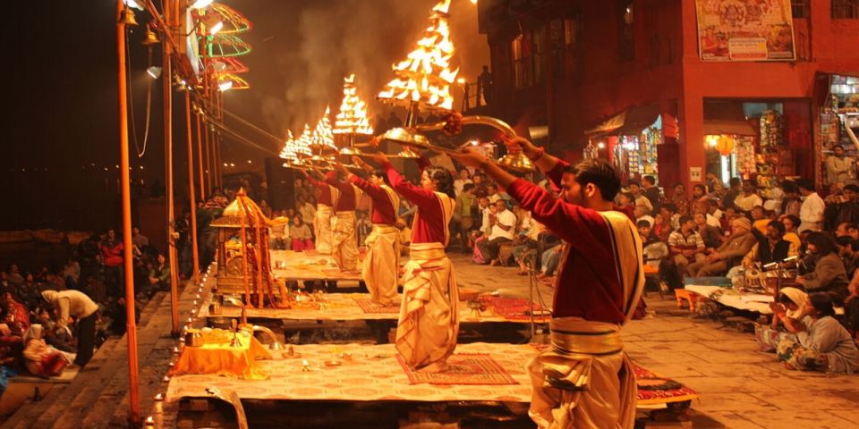 India: Evening Ganga Aarti With Dinner and Private Transfer - Key Points