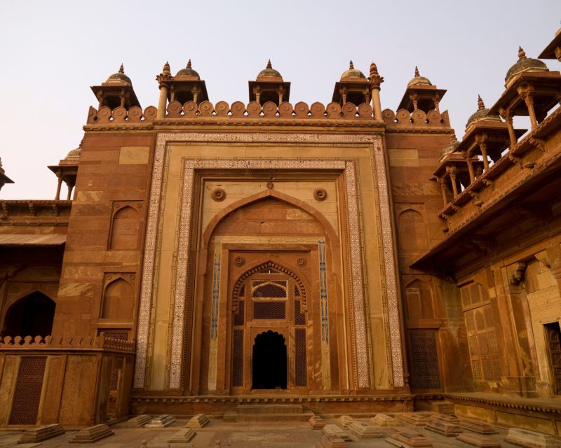 Jaipur to Agra via Abhaneri & Fatehpur Sikri One Way Cab - Key Points