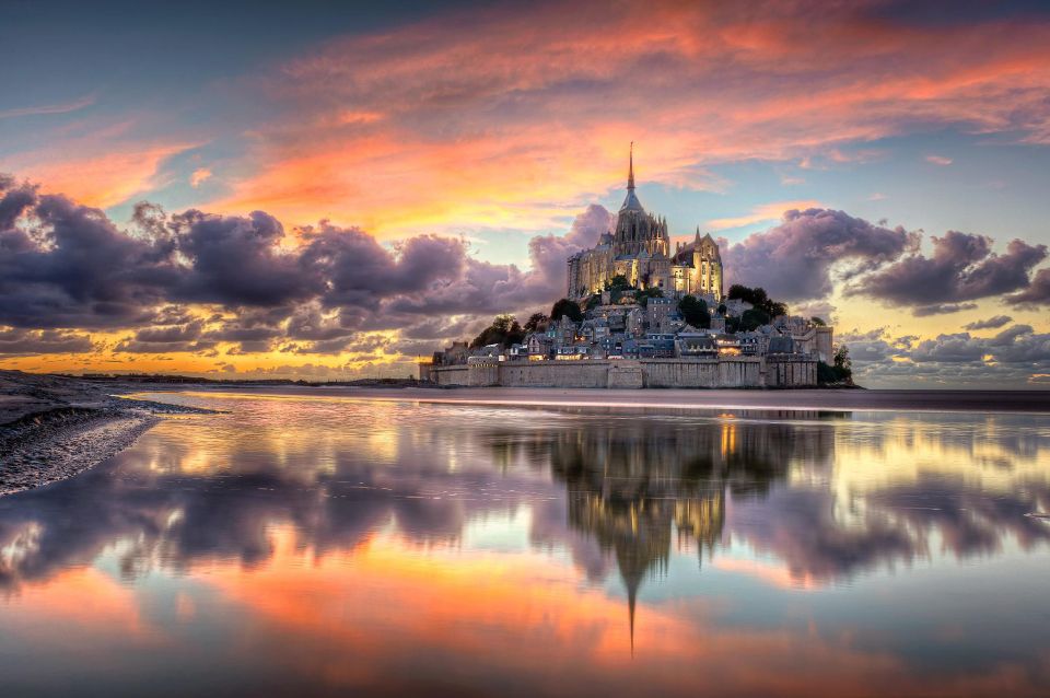 Mont Saint Michel Private VIP Tour With Champagne From Paris - Key Points